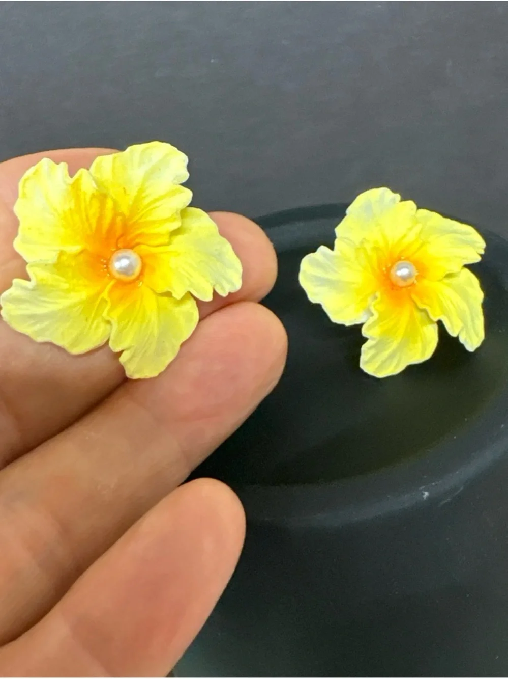 Vintage Yellow Floral Pearl Center Stud Earrings - Women Jewelry